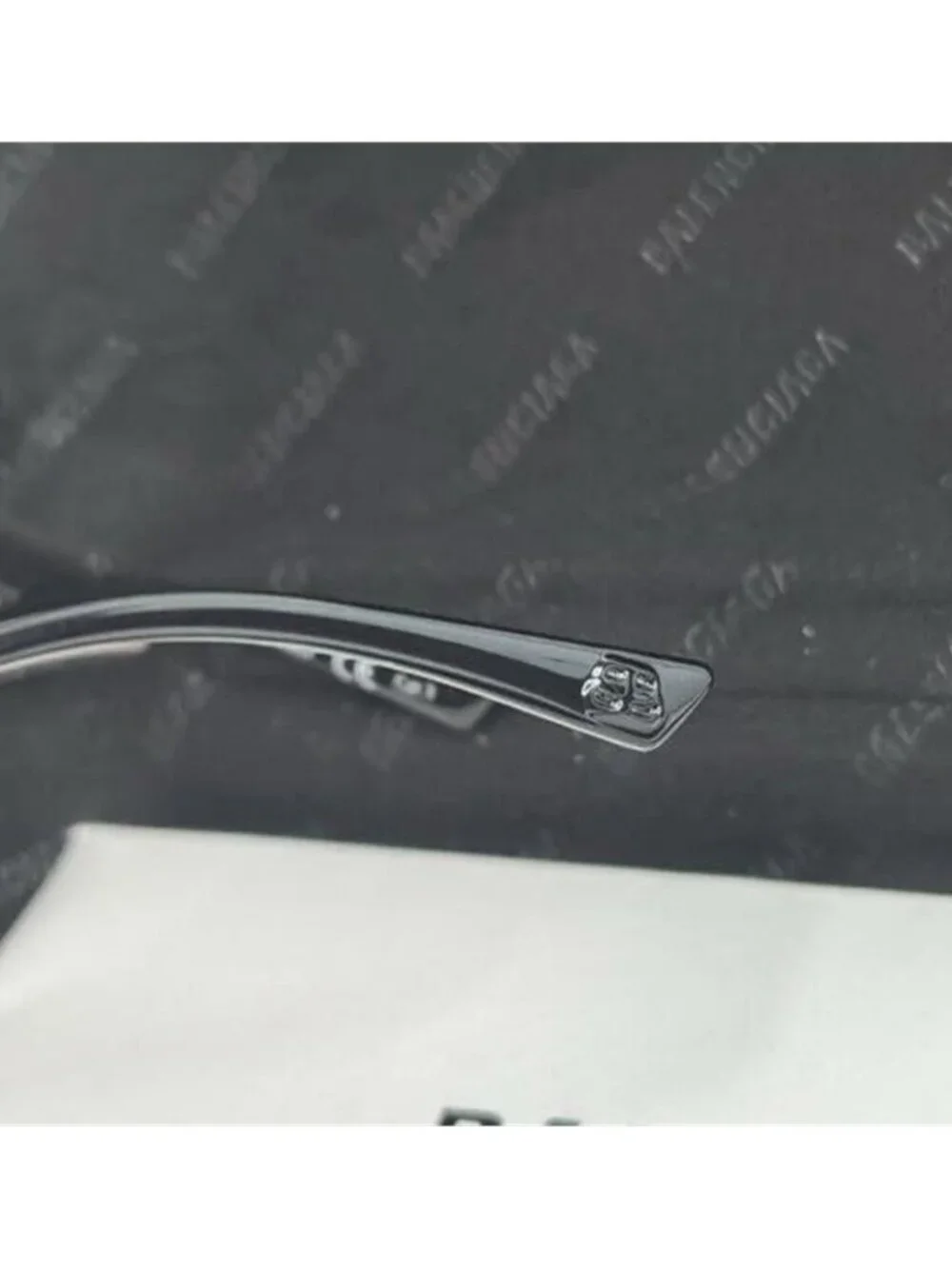 💯- New Authentic Balenciaga BB0093S 001 Curve Cat Sunglasses – Black - Picture 5 of 12